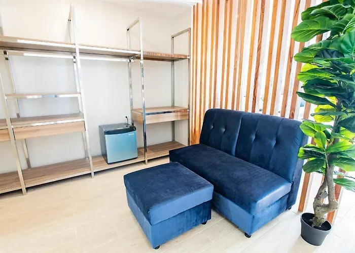 Dulcee Hotel Naga (Cebu)